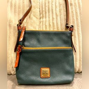 Dooney & Bourke Womens T Moro Green Pebble Leather Letter Carrier Bag 8954-7